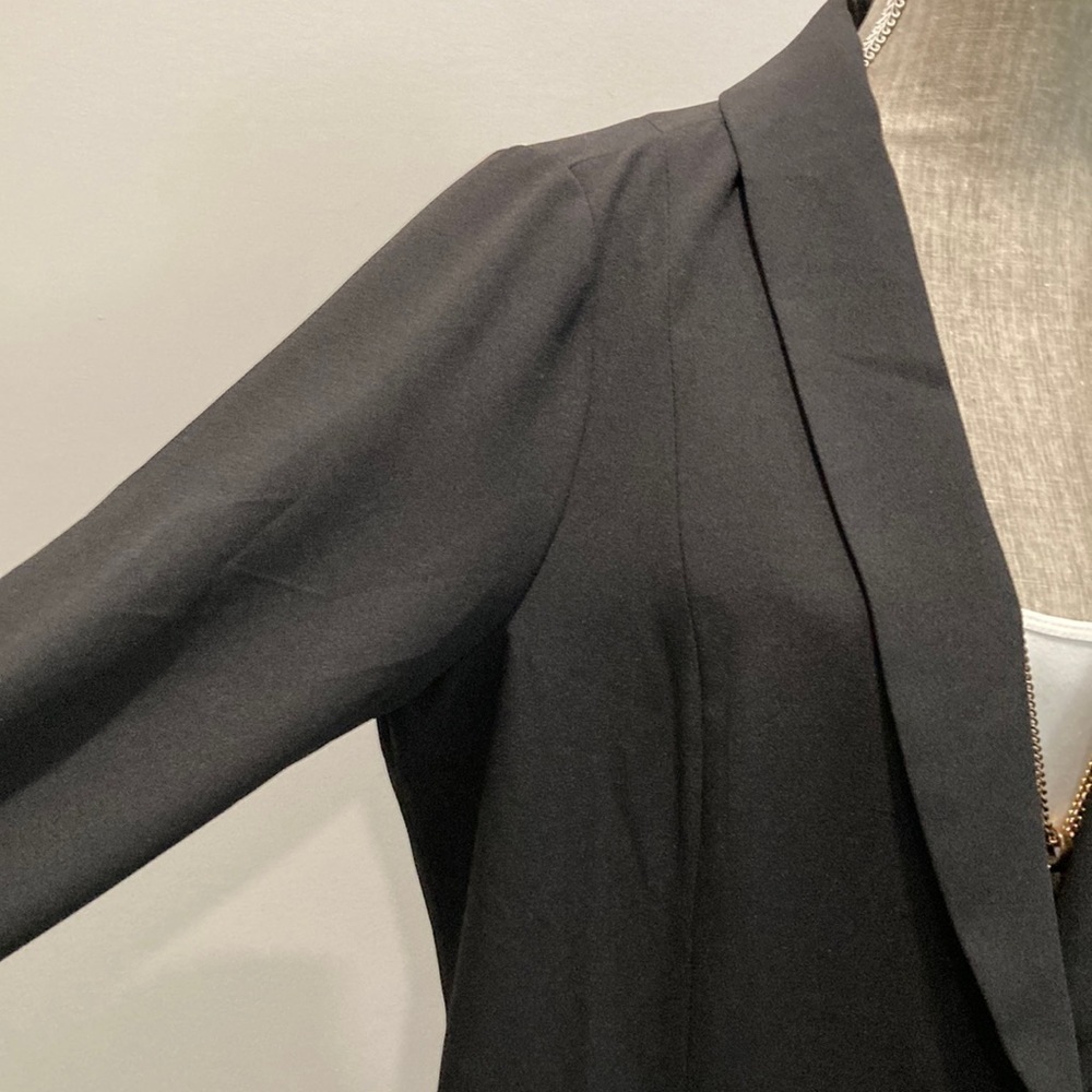 TORRID Studio Crepe Classic Shawl Collar Blazer Size M/L - Picture 9 of 15